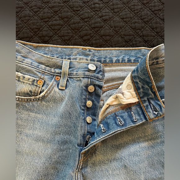 Levi’s 501 Cropped - Picture 2 of 7